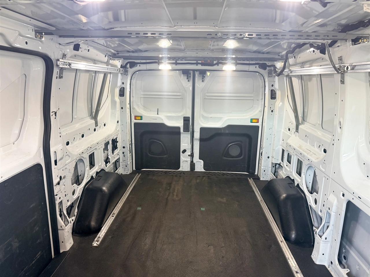 Ford Transit 150 Van Low Roof w/Sliding Pass. 130-in. WB 2023