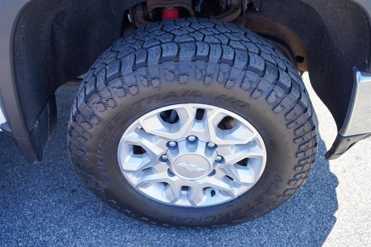 Chevrolet Silverado 2500HD LT Crew Cab Long Box 4WD 2020