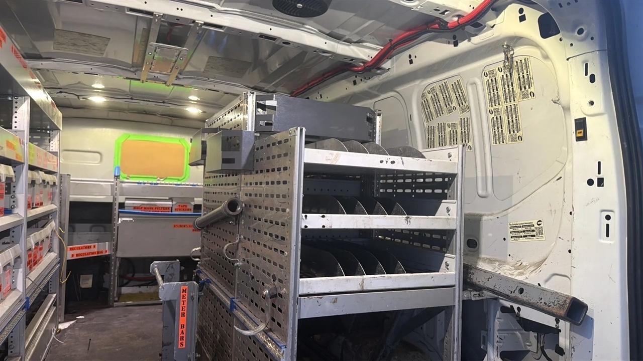 Ford Transit 350 Van Low Roof w/Sliding Pass. 148-in. WB 2017