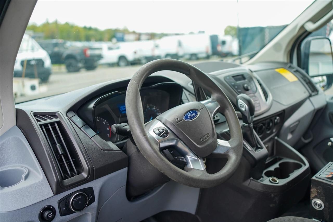 Ford Transit 350 Van Low Roof w/Sliding Pass. 148-in. WB 2017