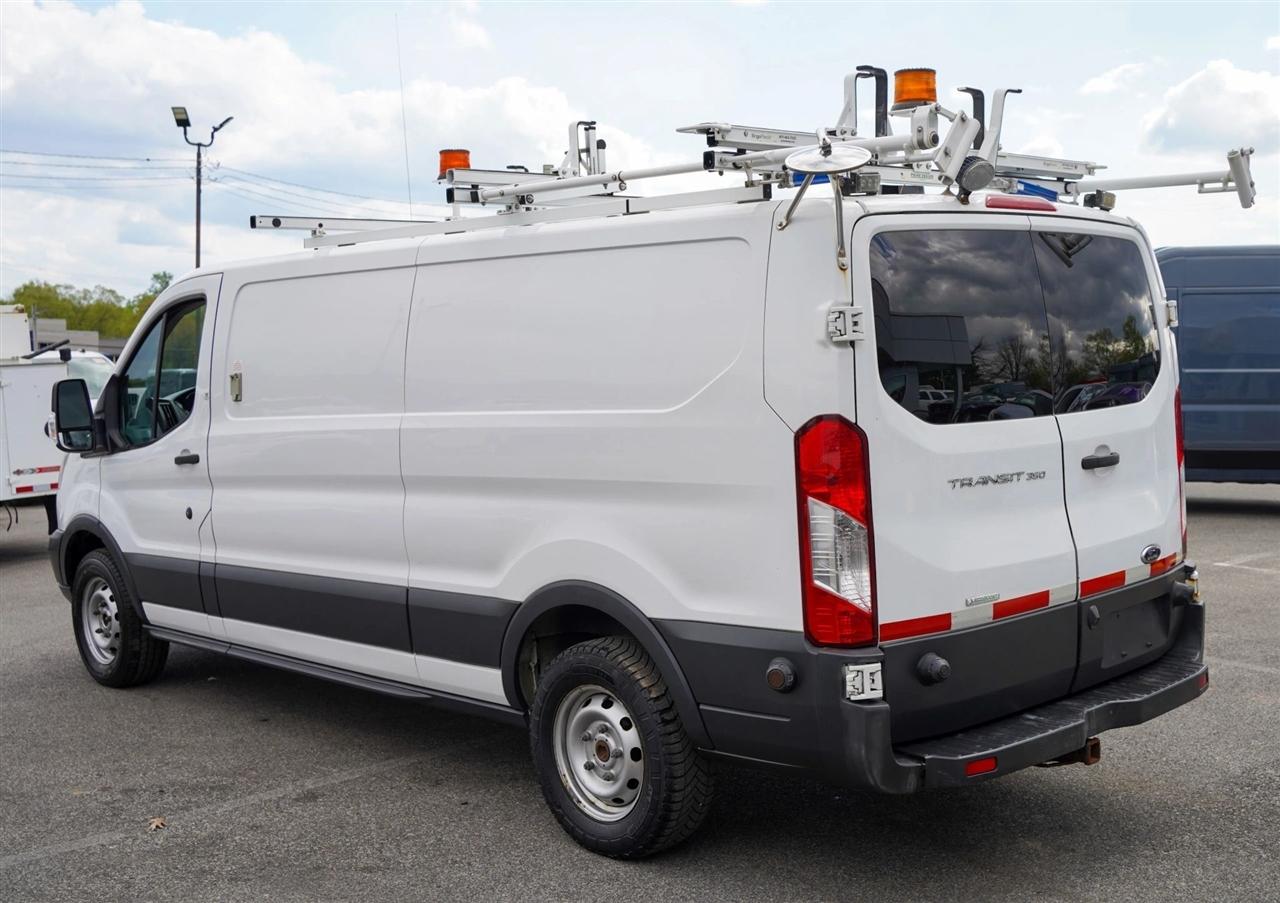 Ford Transit 350 Van Low Roof w/Sliding Pass. 148-in. WB 2017