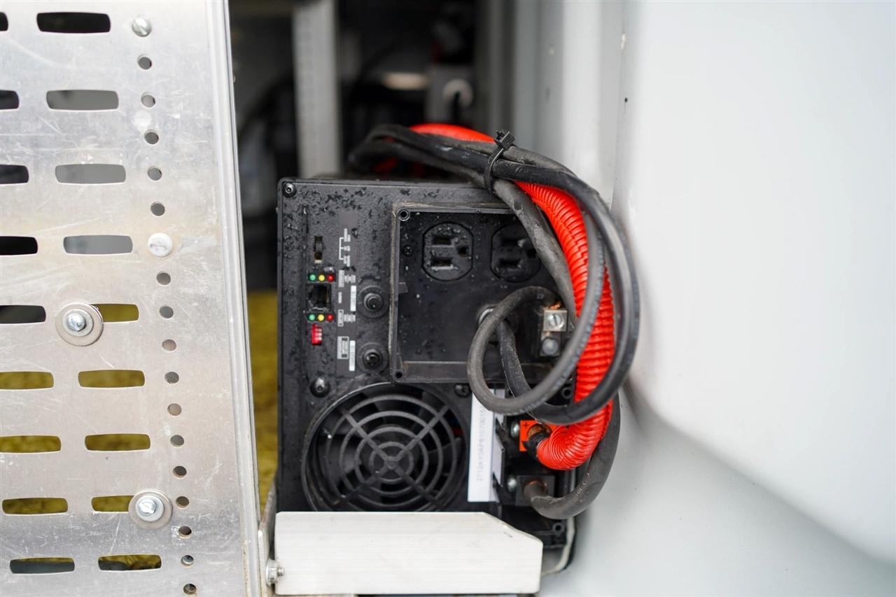 Ford Transit 350 Van Low Roof w/Sliding Pass. 148-in. WB 2017