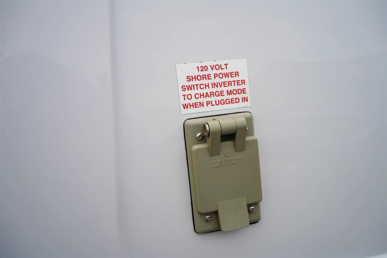 Ford Transit 350 Van Low Roof w/Sliding Pass. 148-in. WB 2017