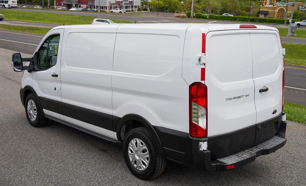 Ford Transit 150 Van Low Roof w/Sliding Pass. 130-in. WB 2023
