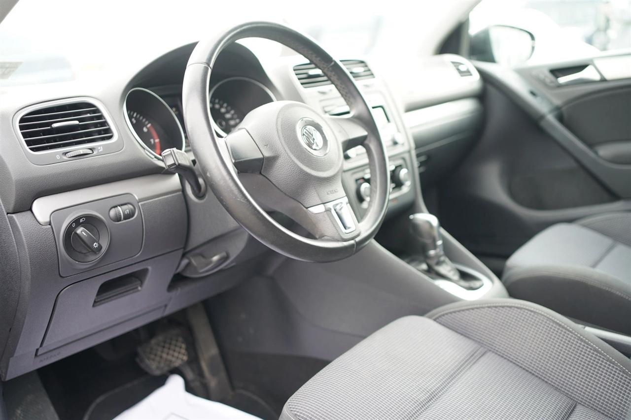 Volkswagen Golf 2.5L Conv & Sunroof 4 Door PZEV 2013