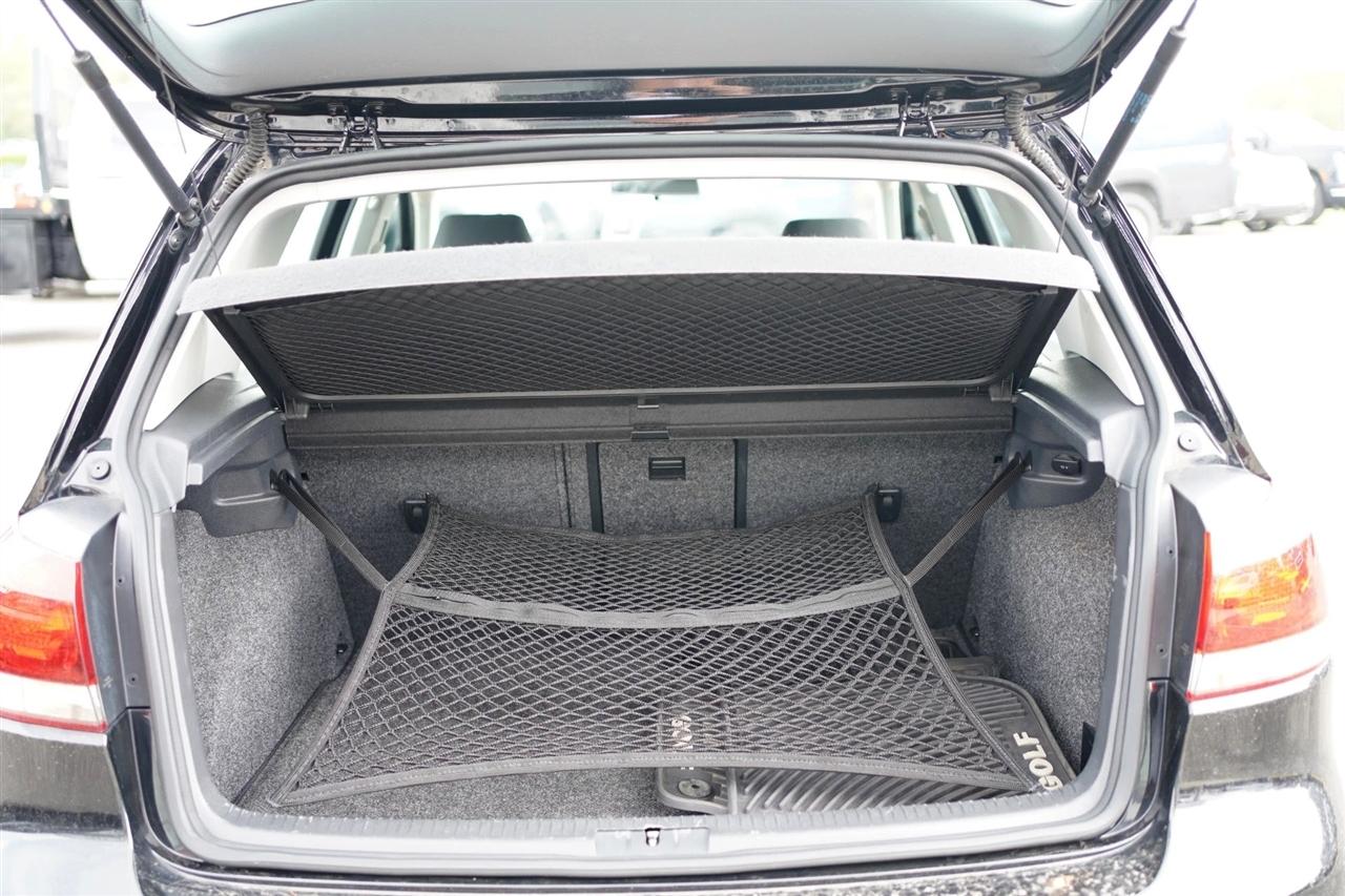 Volkswagen Golf 2.5L Conv & Sunroof 4 Door PZEV 2013