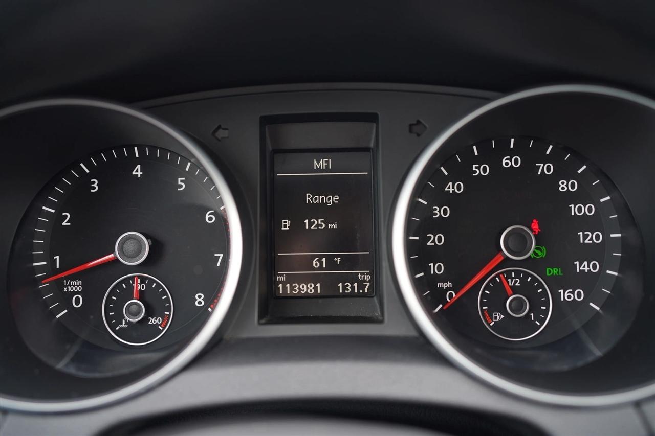 Volkswagen Golf 2.5L Conv & Sunroof 4 Door PZEV 2013