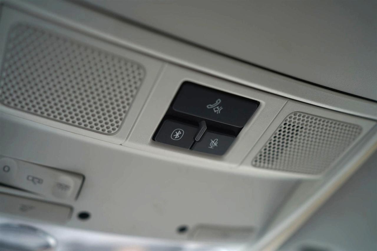 Volkswagen Golf 2.5L Conv & Sunroof 4 Door PZEV 2013