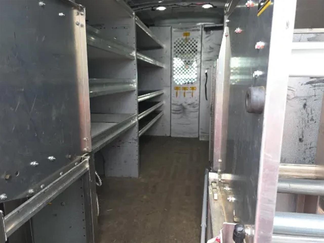 Ford Transit 250 Van Med. Roof w/Sliding Pass. 148-in. WB 2018