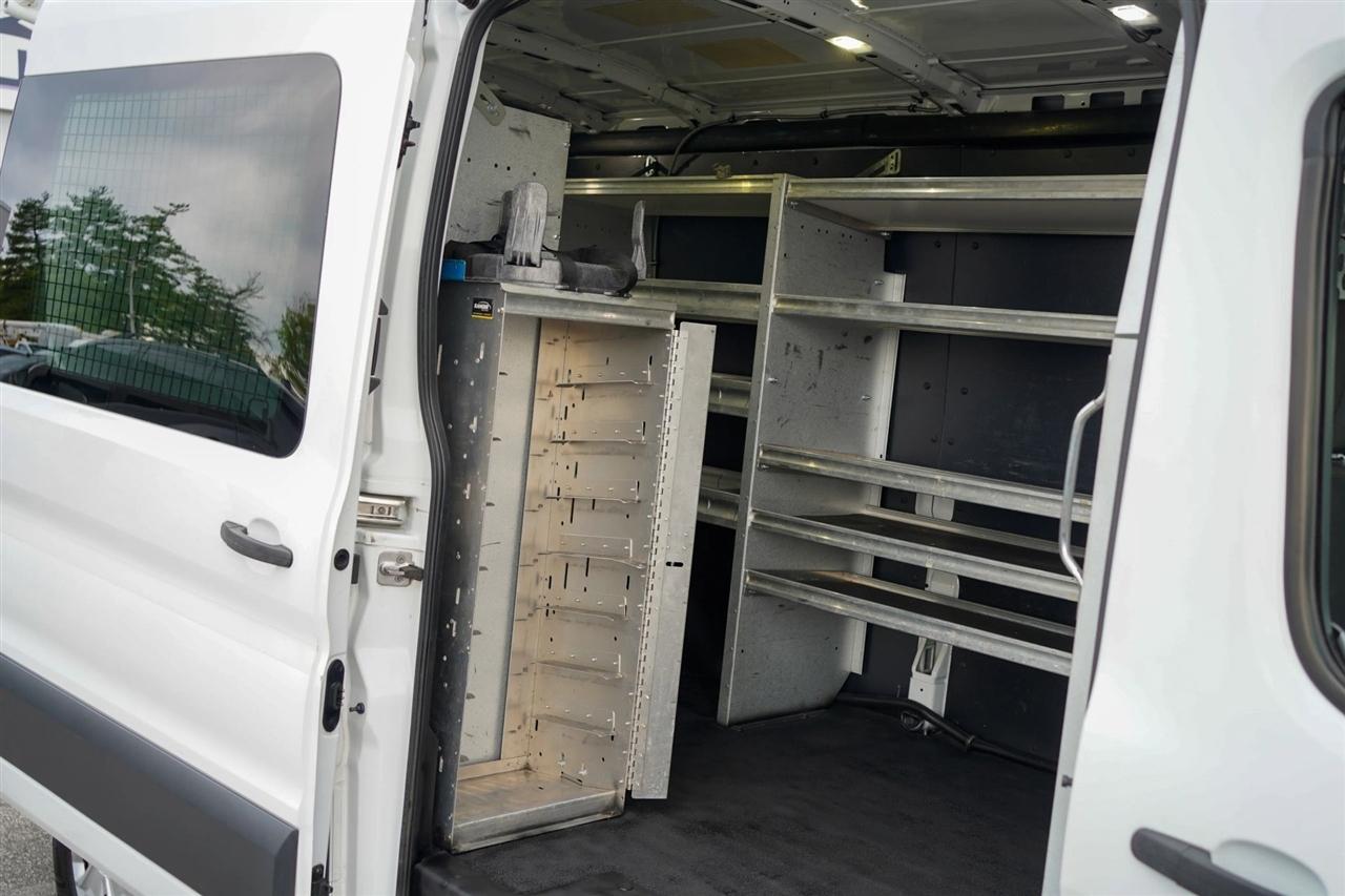 Ford Transit 250 Van Med. Roof w/Sliding Pass. 148-in. WB 2018