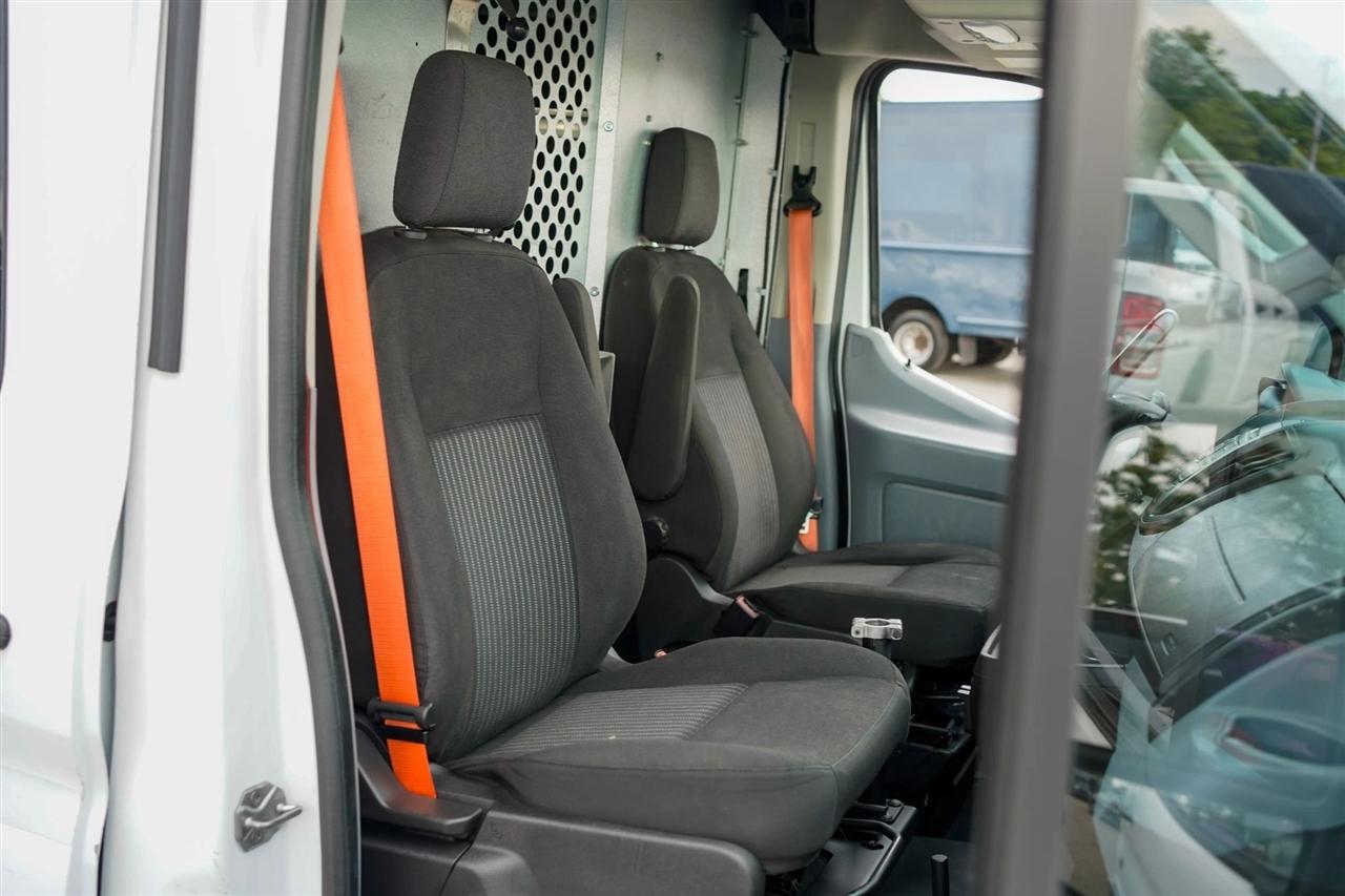 Ford Transit 250 Van Med. Roof w/Sliding Pass. 148-in. WB 2018