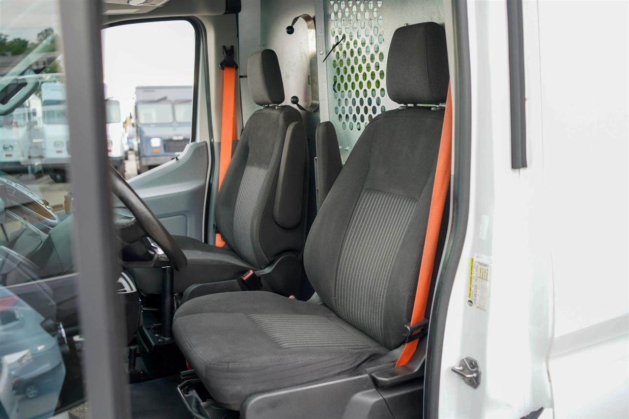 Ford Transit 250 Van Med. Roof w/Sliding Pass. 148-in. WB 2018