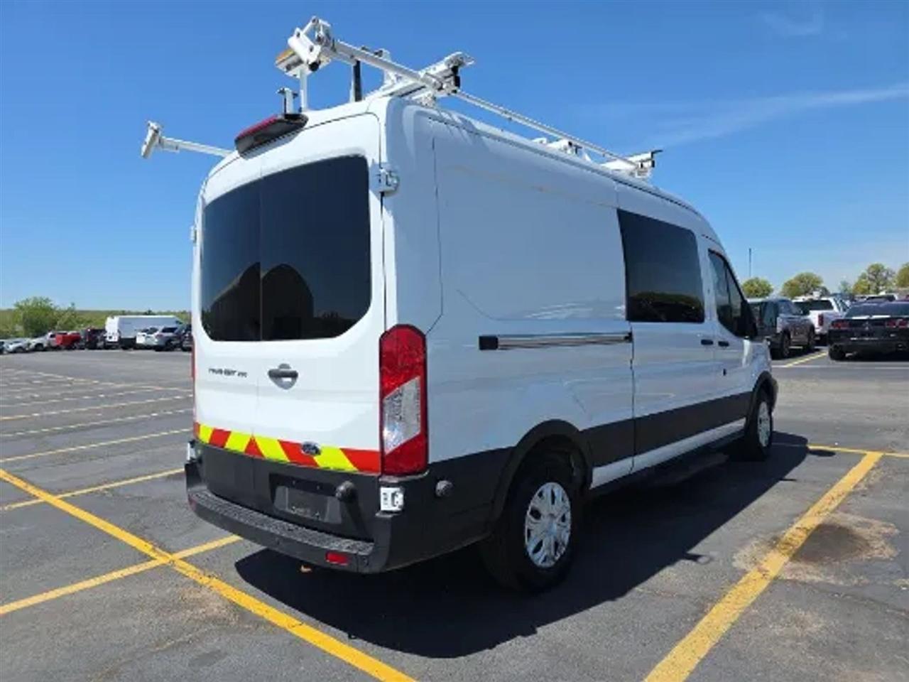 Ford Transit 250 Van Med. Roof w/Sliding Pass. 148-in. WB 2019
