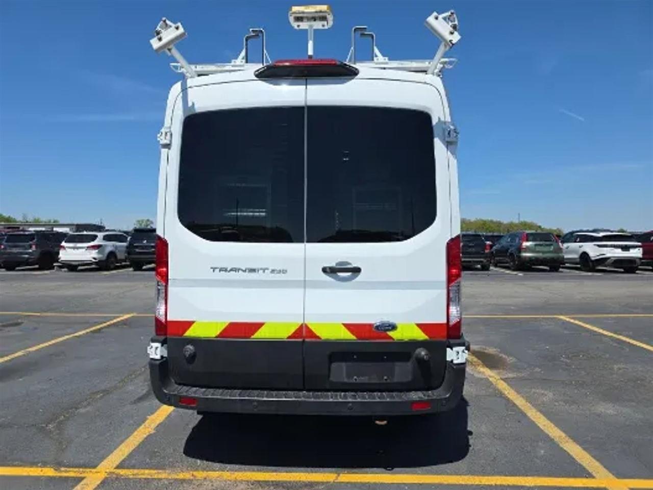 Ford Transit 250 Van Med. Roof w/Sliding Pass. 148-in. WB 2019