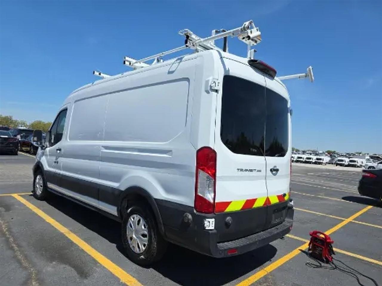 Ford Transit 250 Van Med. Roof w/Sliding Pass. 148-in. WB 2019