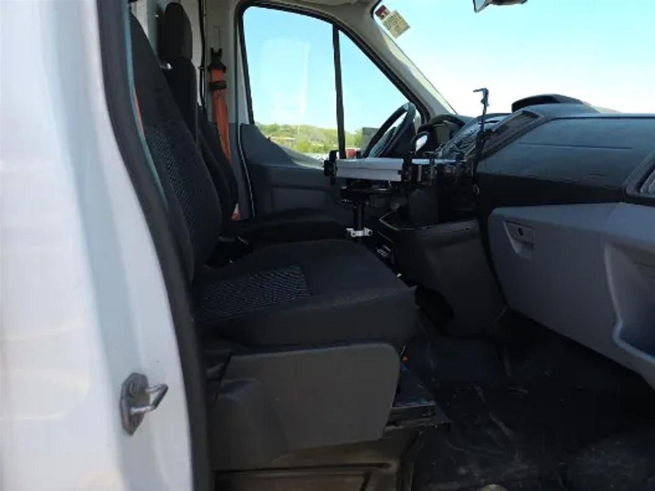 Ford Transit 250 Van Med. Roof w/Sliding Pass. 148-in. WB 2019