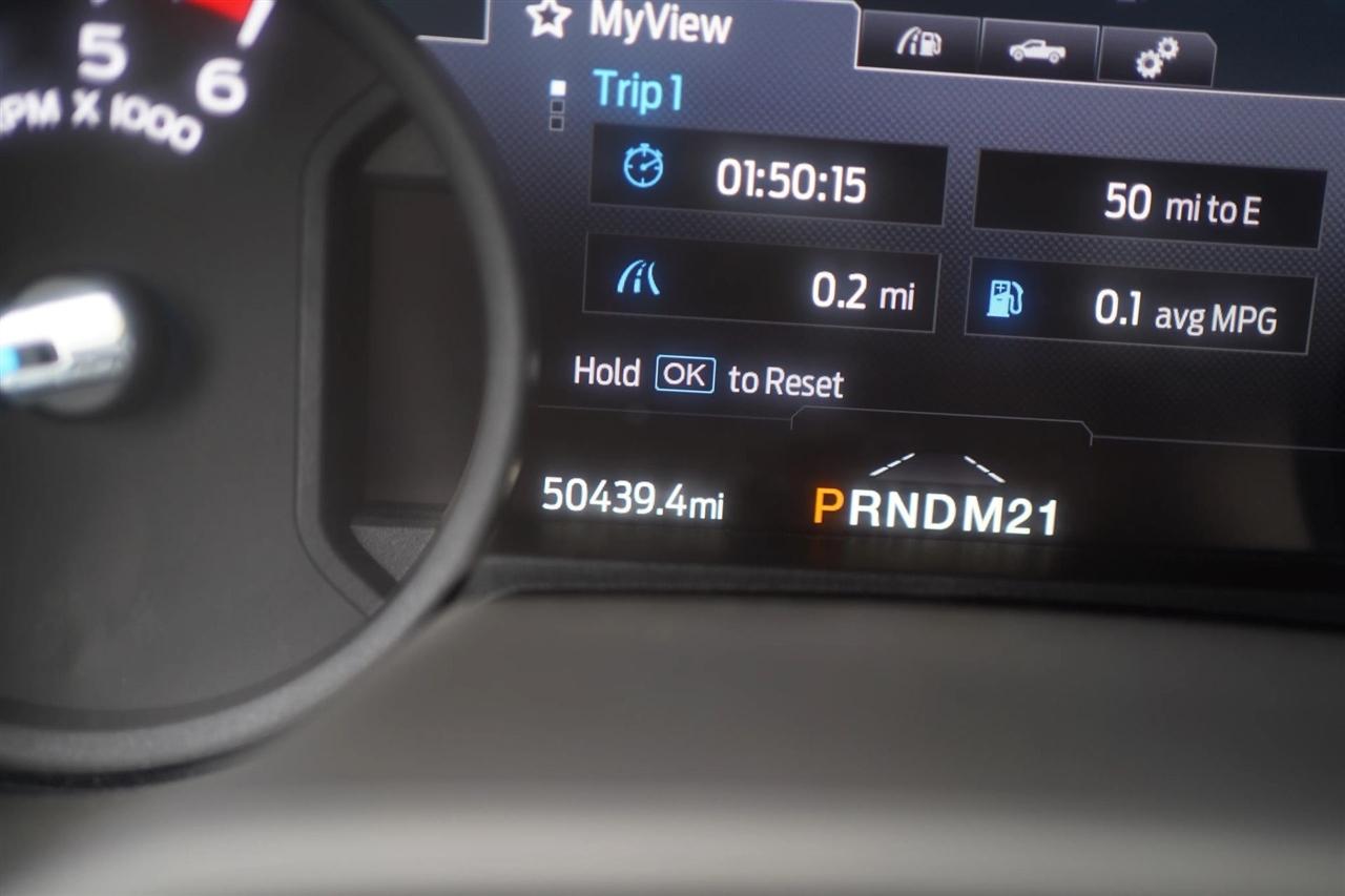 Ford Econoline E-350 Super Duty 2024