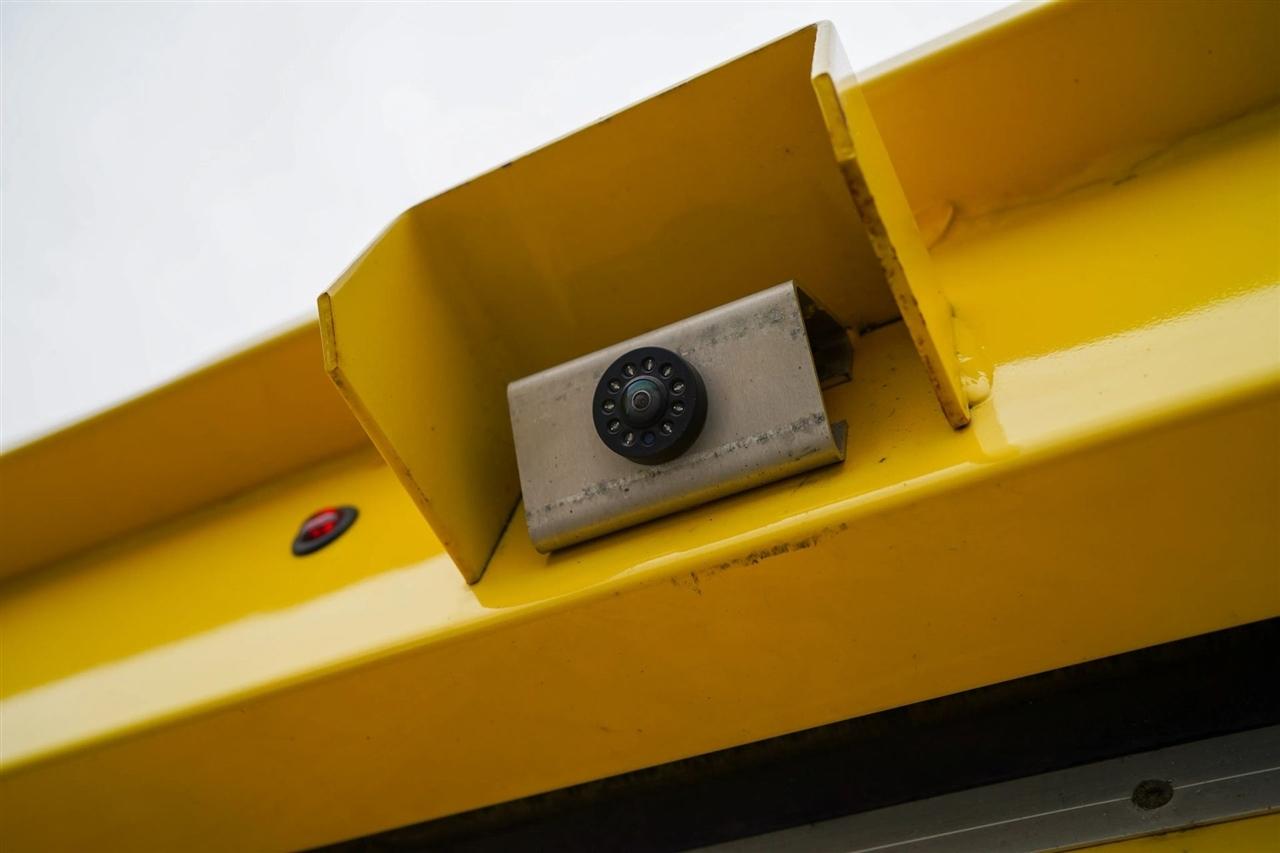 Ford Econoline E-350 Super Duty 2024