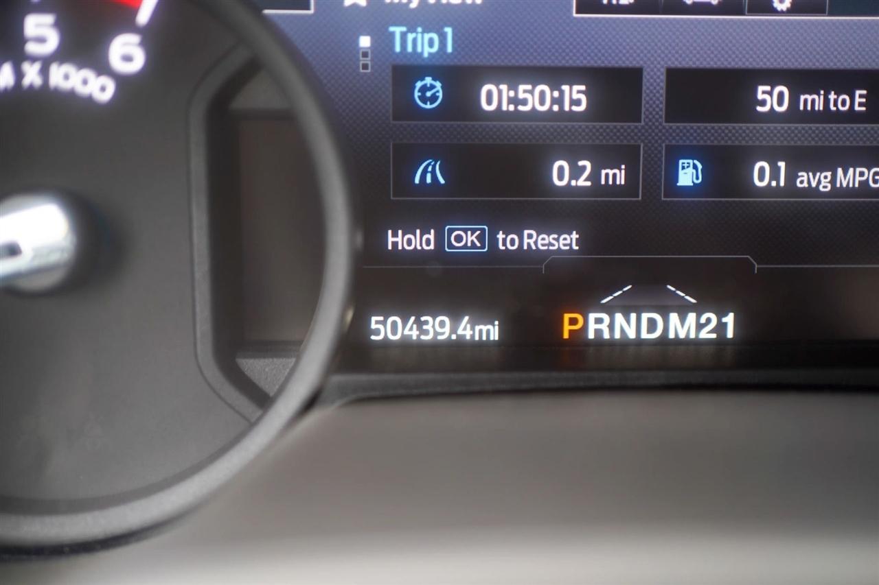 Ford Econoline E-350 Super Duty 2024