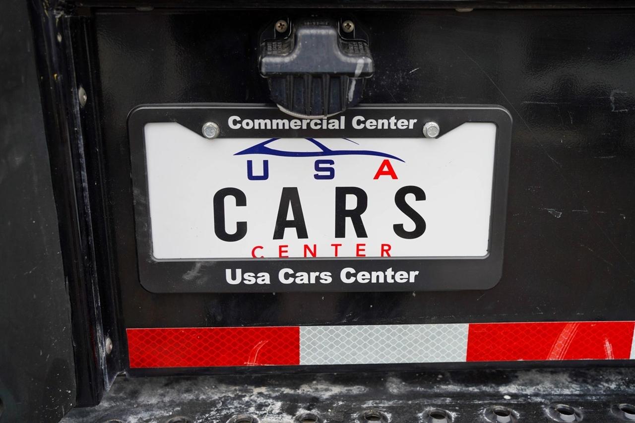 Ford Econoline E-350 Super Duty 2024