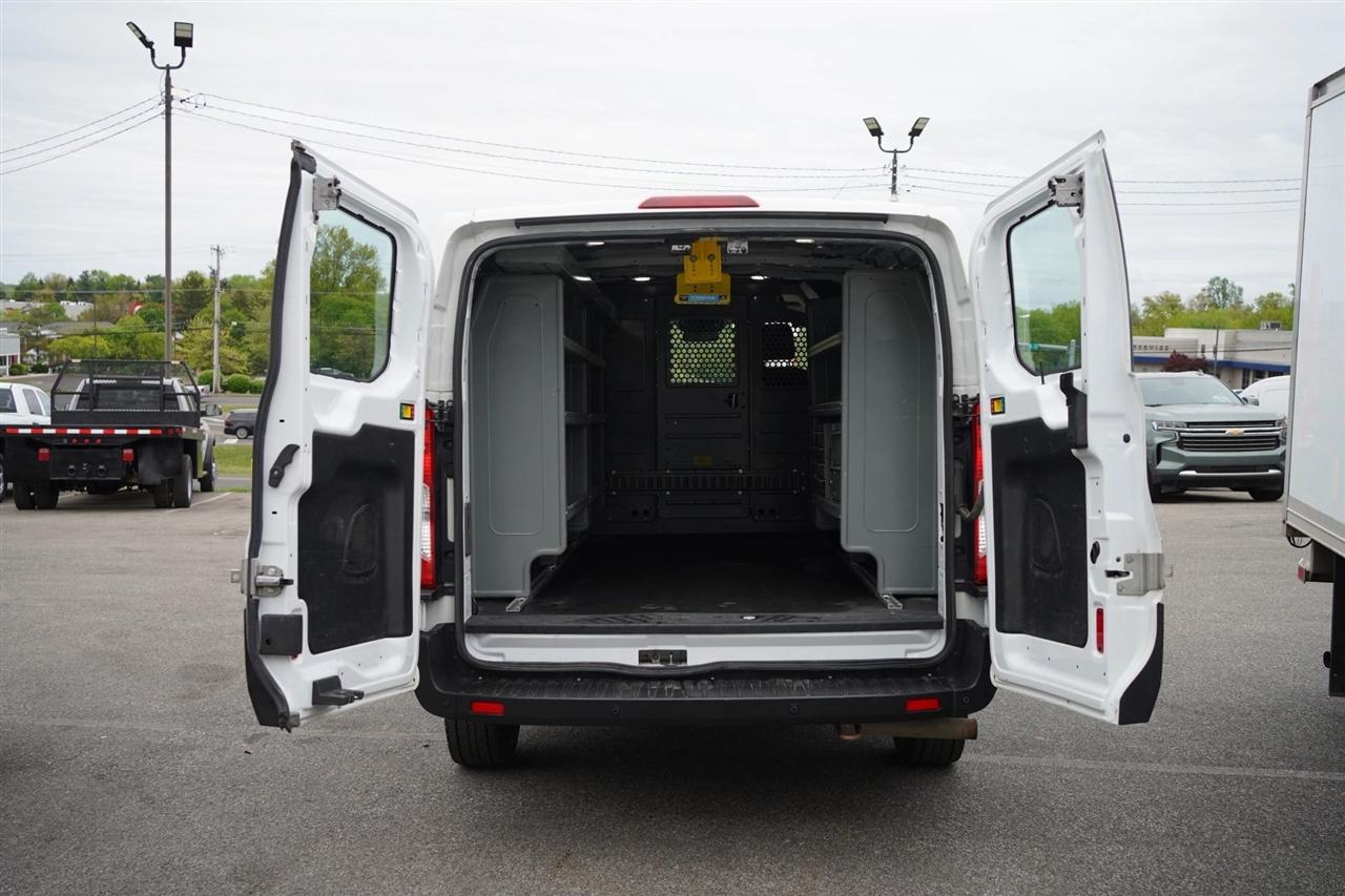Ford Transit 250 Van Low Roof w/Sliding Pass. 130-in. WB 2020