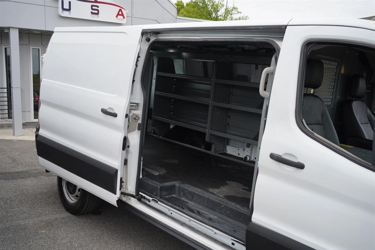 Ford Transit 250 Van Low Roof w/Sliding Pass. 130-in. WB 2020