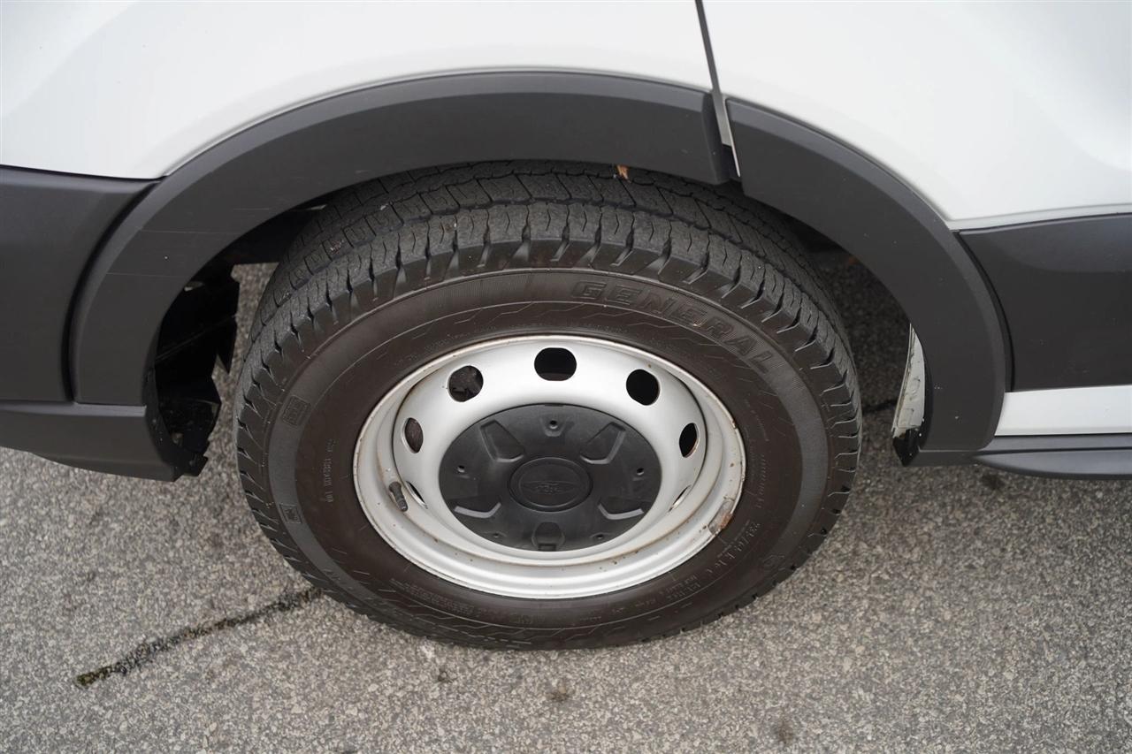 Ford Transit 250 Van Low Roof w/Sliding Pass. 130-in. WB 2020