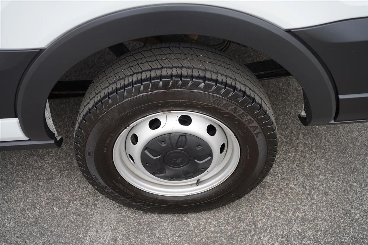 Ford Transit 250 Van Low Roof w/Sliding Pass. 130-in. WB 2020