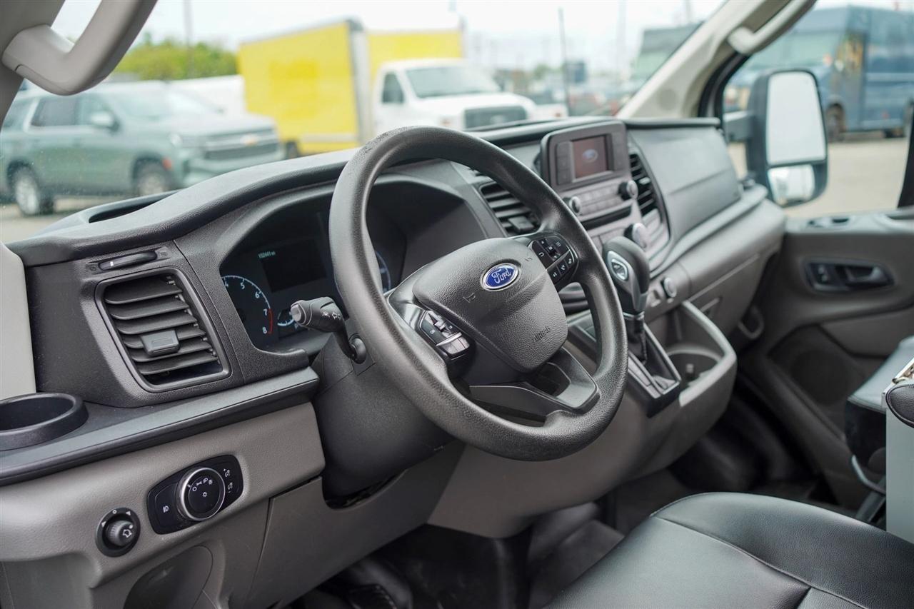 Ford Transit 250 Van Low Roof w/Sliding Pass. 130-in. WB 2020