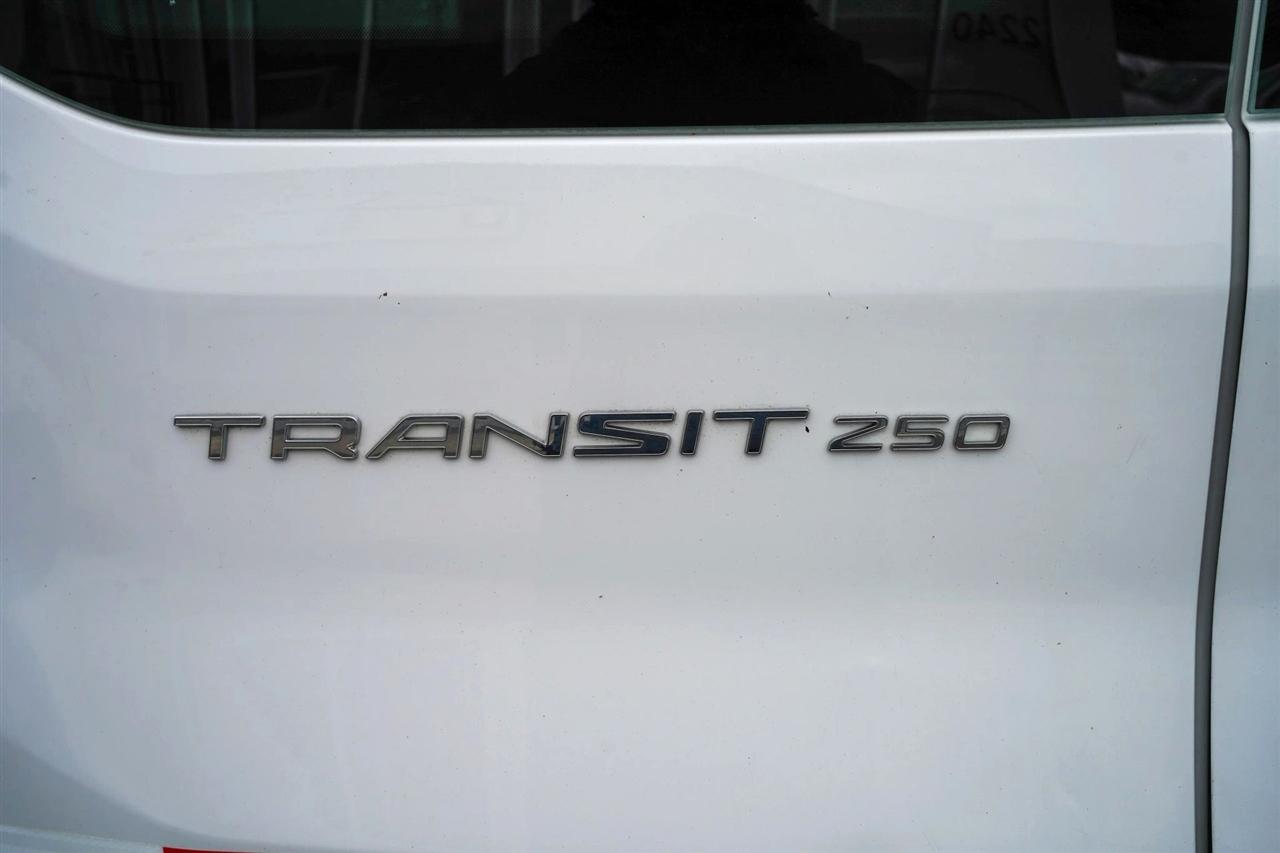 Ford Transit 250 Van Low Roof w/Sliding Pass. 130-in. WB 2020