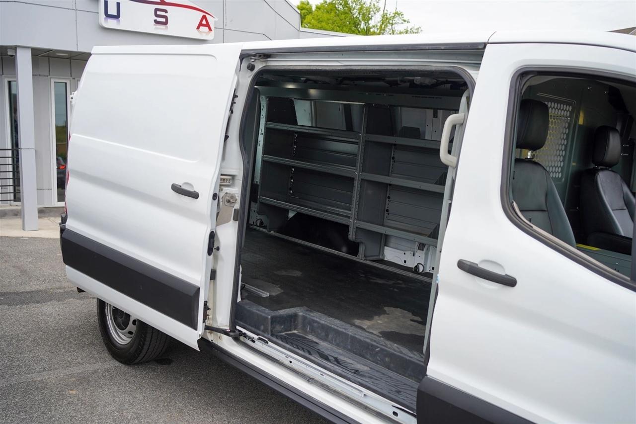 Ford Transit 250 Van Low Roof w/Sliding Pass. 130-in. WB 2020