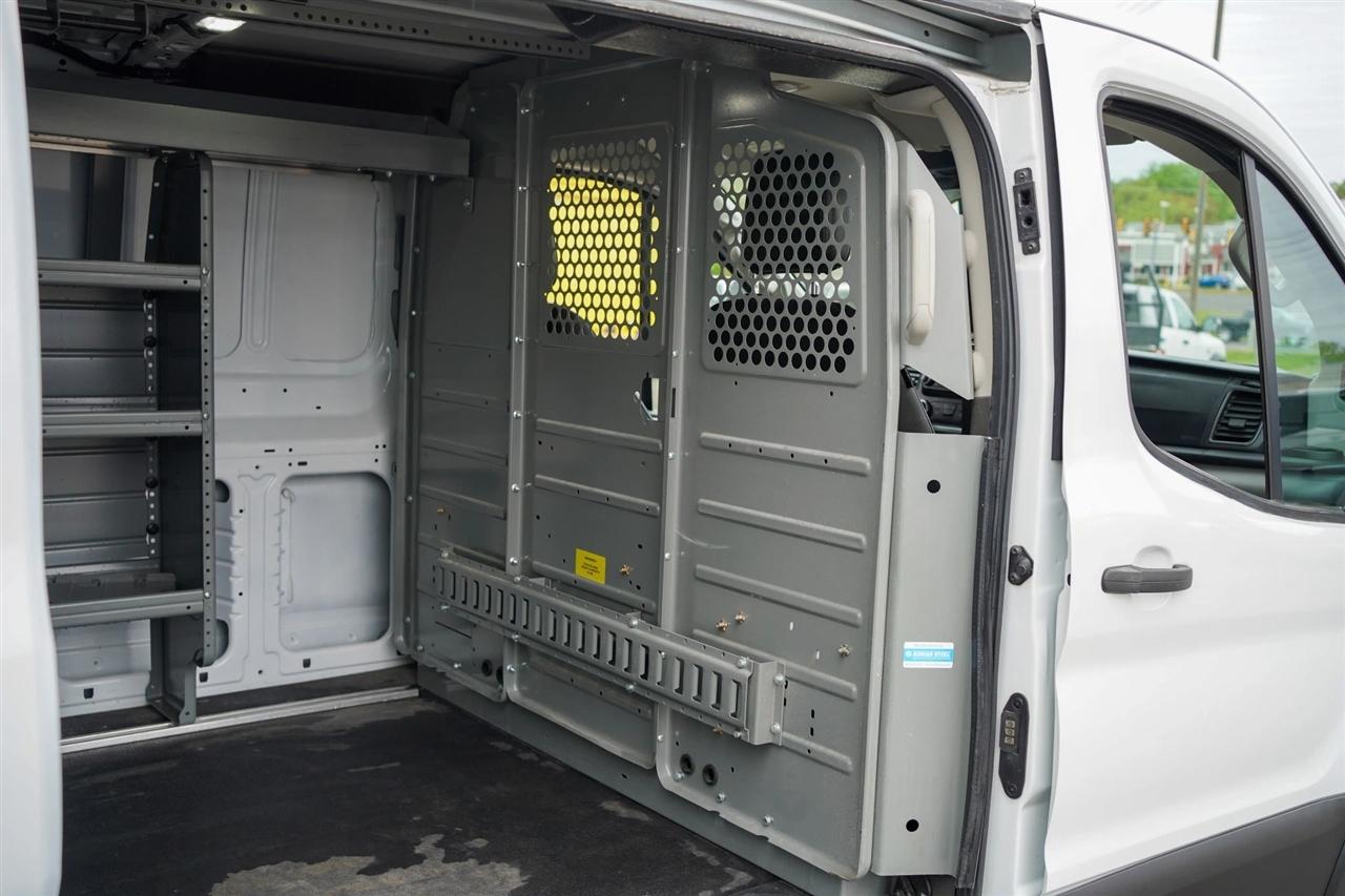 Ford Transit 250 Van Low Roof w/Sliding Pass. 130-in. WB 2020