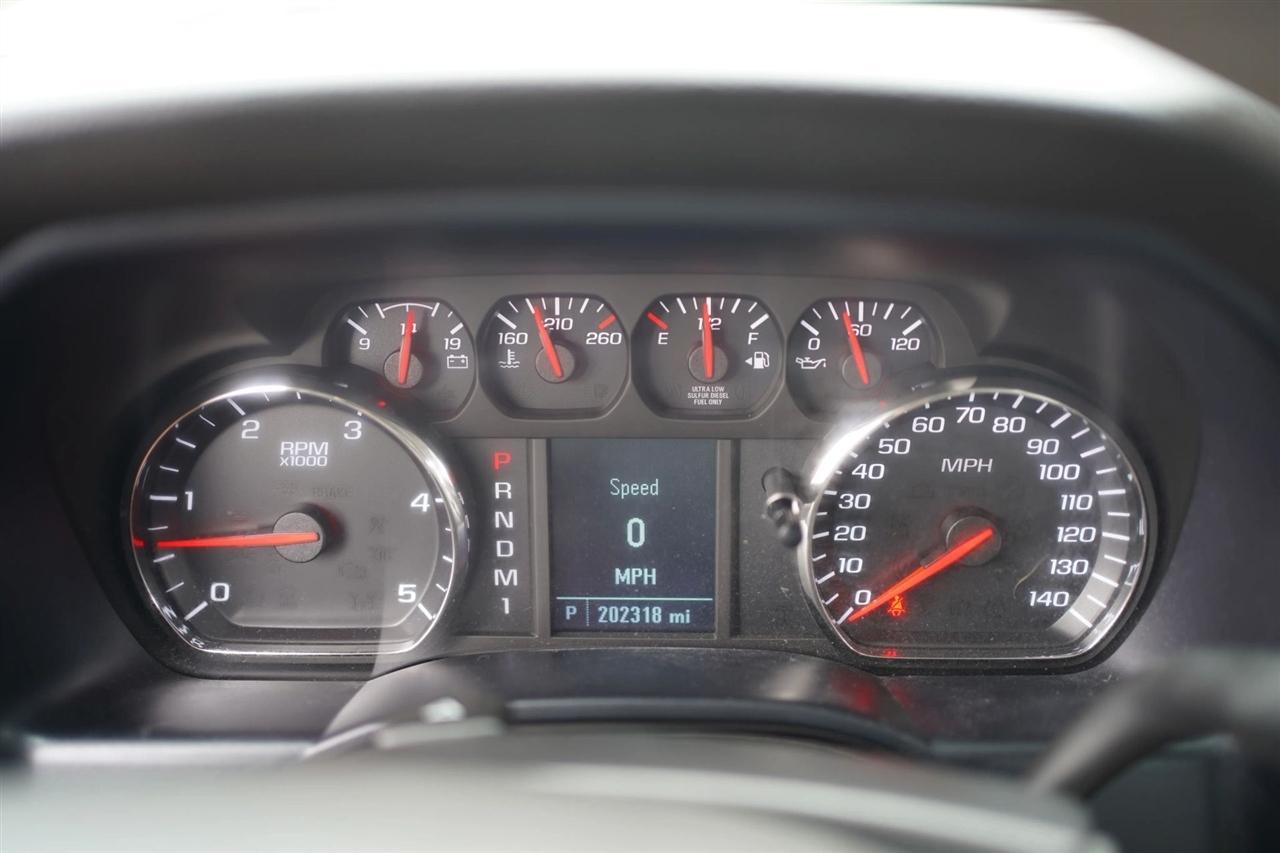 Chevrolet Silverado 2500HD Work Truck Crew Cab 4WD 2015