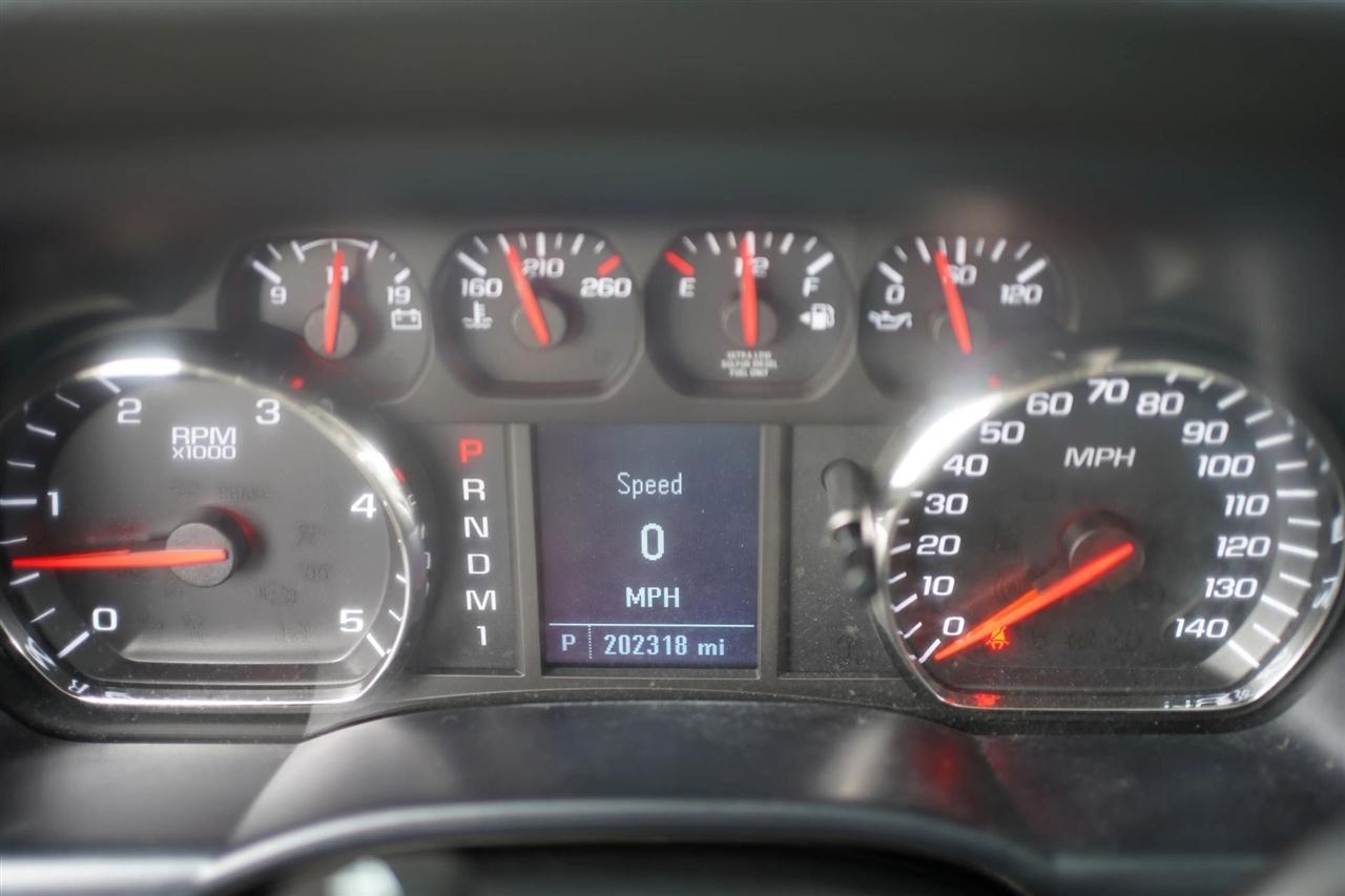 Chevrolet Silverado 2500HD Work Truck Crew Cab 4WD 2015