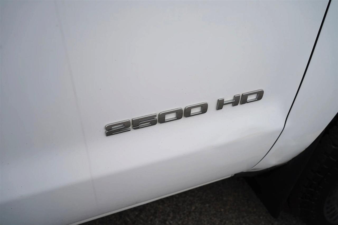 Chevrolet Silverado 2500HD Work Truck Crew Cab 4WD 2015