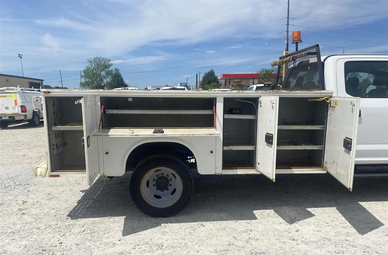 Ford F-450 SD Crew Cab DRW 2WD 2018