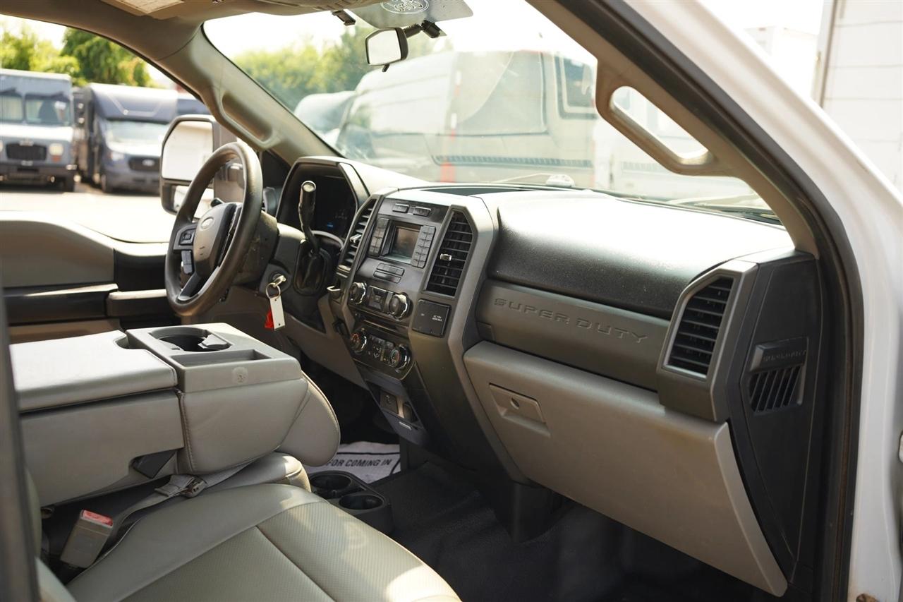 Ford F-450 SD Crew Cab DRW 2WD 2018