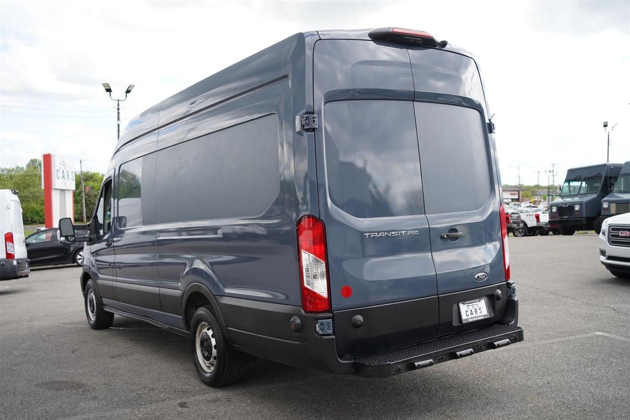 Ford Transit 250 Van High Roof w/Sliding Pass. 148-in. WB EL 2021