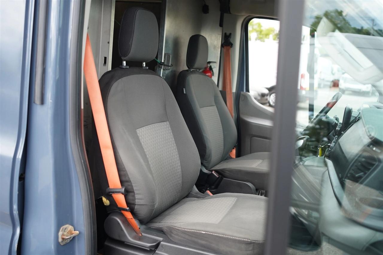 Ford Transit 250 Van High Roof w/Sliding Pass. 148-in. WB EL 2021