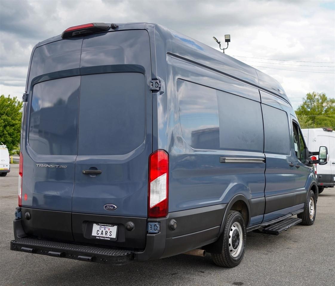 Ford Transit 250 Van High Roof w/Sliding Pass. 148-in. WB EL 2021