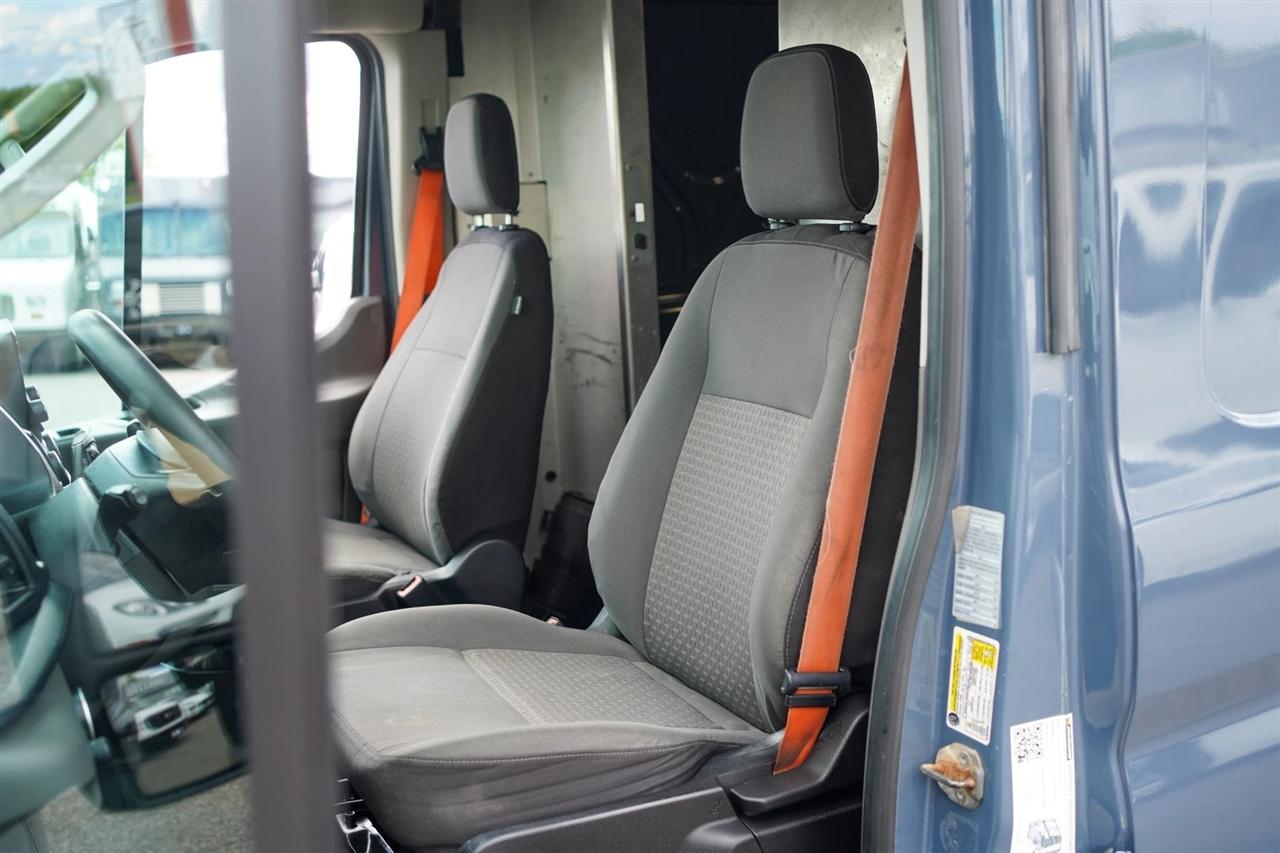 Ford Transit 250 Van High Roof w/Sliding Pass. 148-in. WB EL 2021