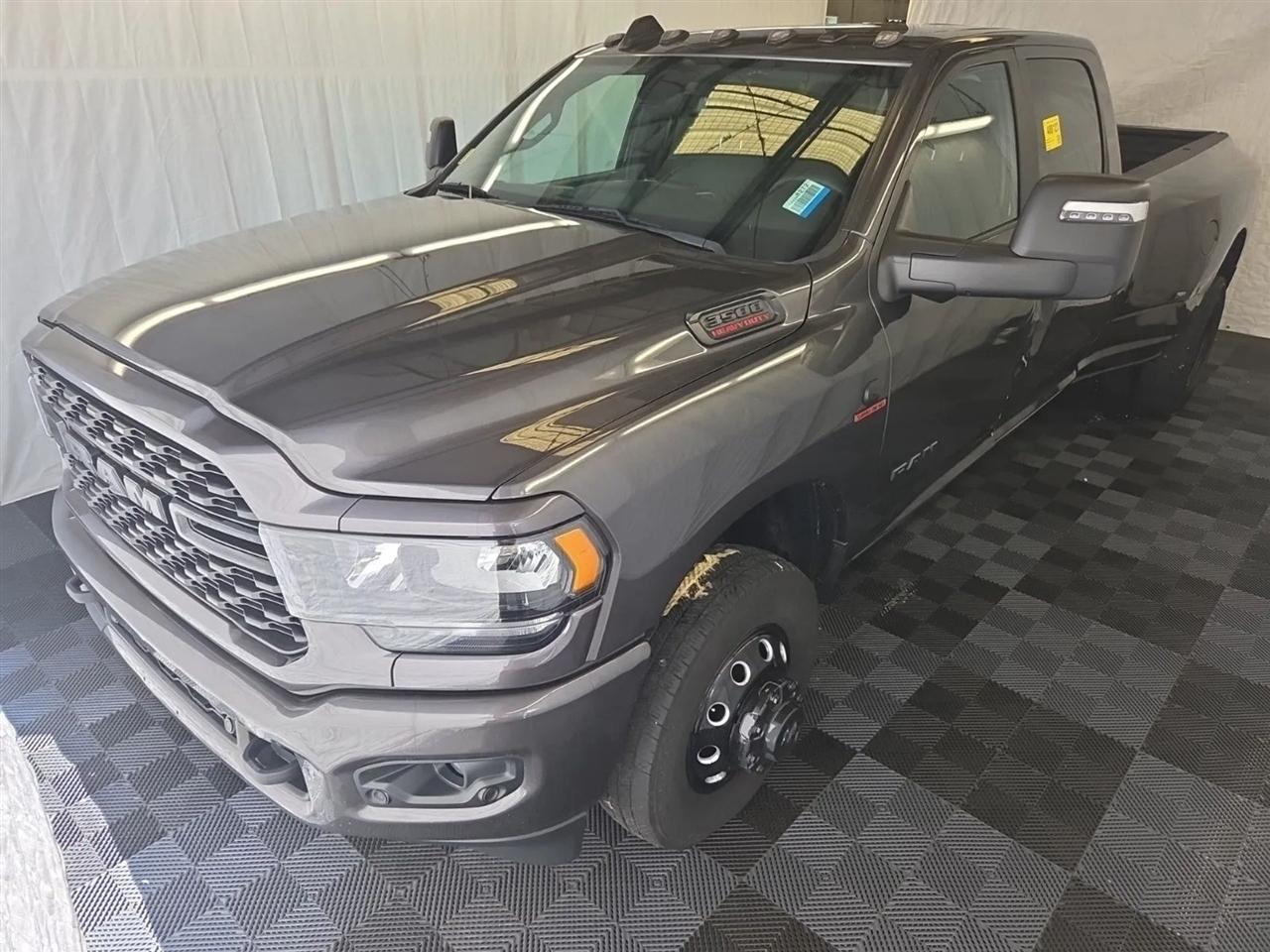 RAM 3500 Big Horn Crew Cab LWB 4WD DRW 2024