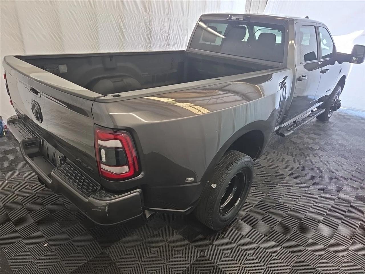 RAM 3500 Big Horn Crew Cab LWB 4WD DRW 2024