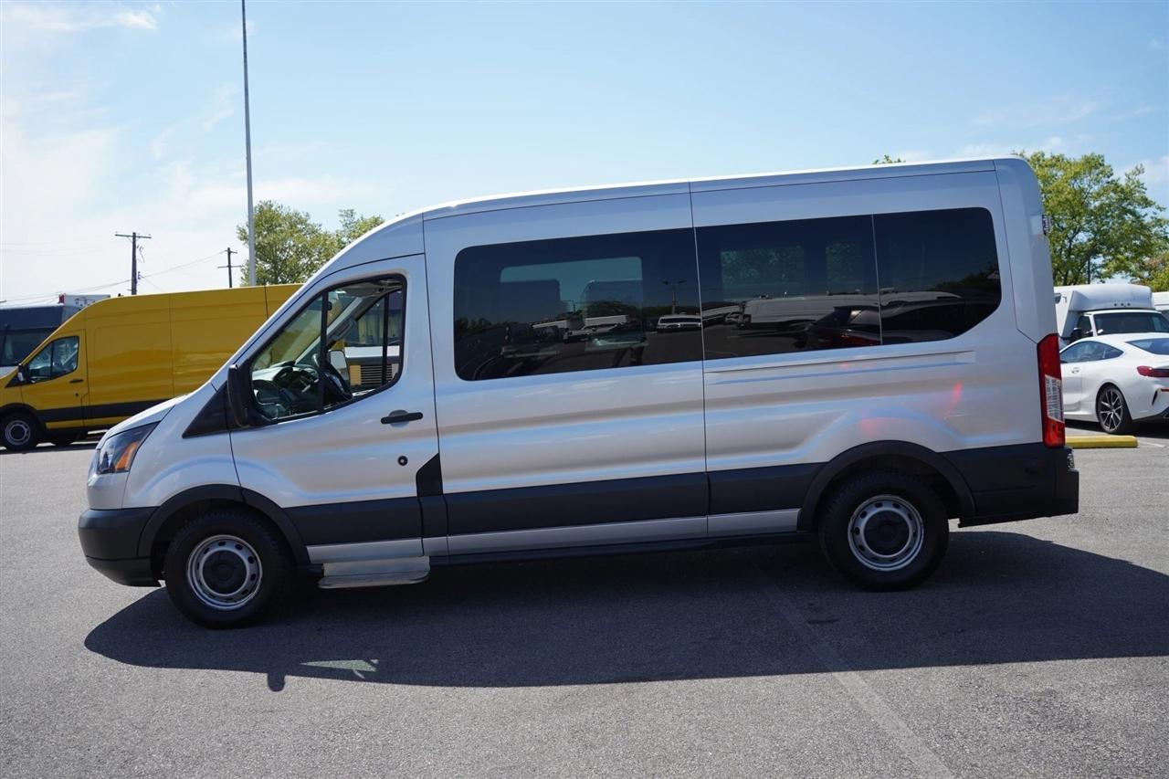 Ford Transit 350 Wagon Med. Roof XL w/Sliding Pass. 148-in. WB 2016