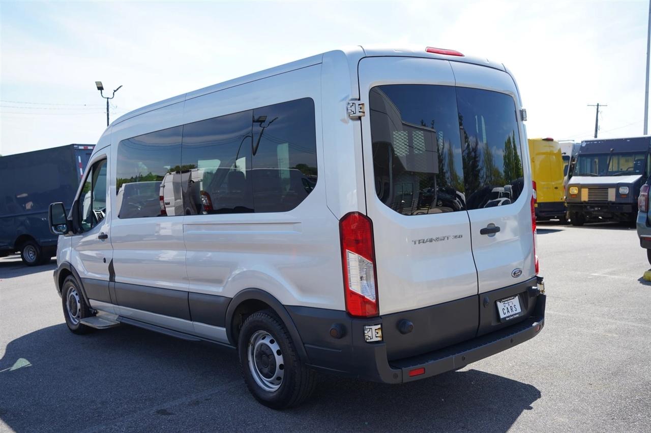 Ford Transit 350 Wagon Med. Roof XL w/Sliding Pass. 148-in. WB 2016