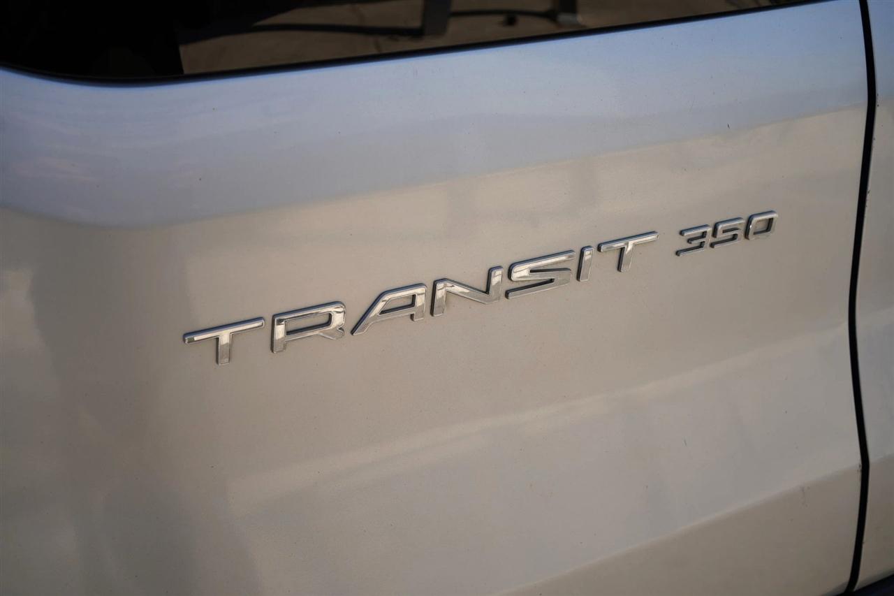 Ford Transit 350 Wagon Med. Roof XL w/Sliding Pass. 148-in. WB 2016