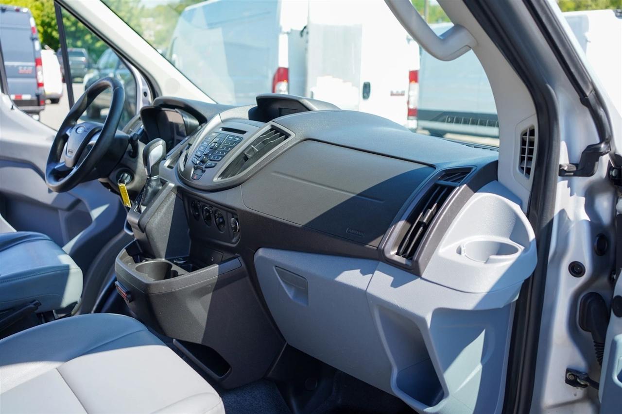 Ford Transit 350 Wagon Med. Roof XL w/Sliding Pass. 148-in. WB 2016