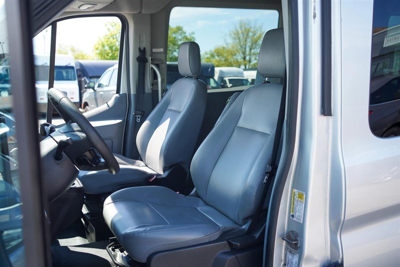 Ford Transit 350 Wagon Med. Roof XL w/Sliding Pass. 148-in. WB 2016