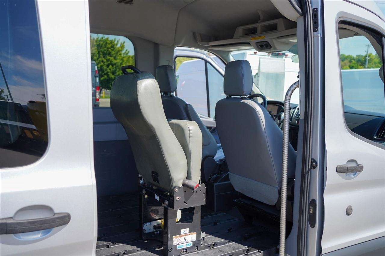 Ford Transit 350 Wagon Med. Roof XL w/Sliding Pass. 148-in. WB 2016