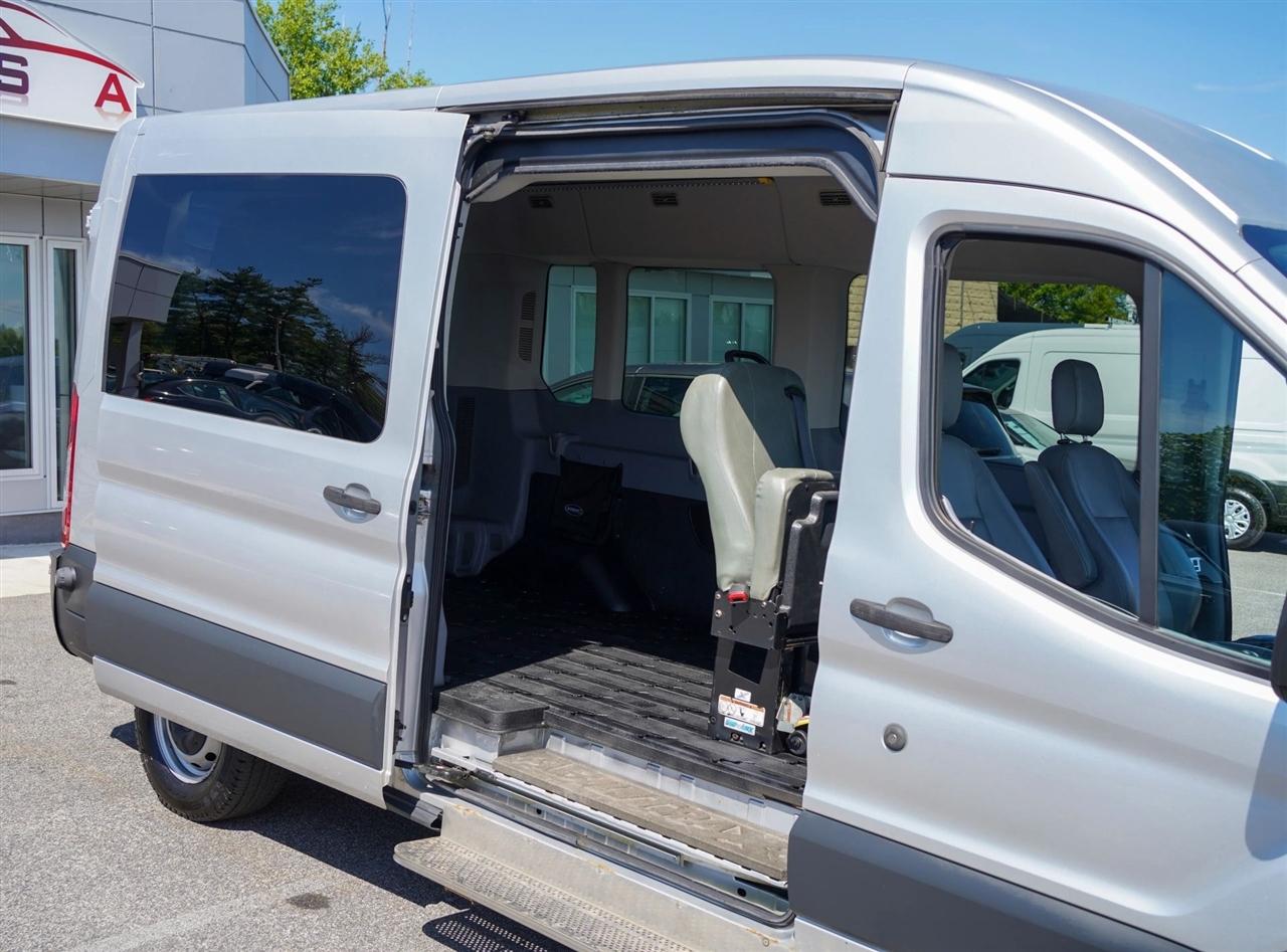 Ford Transit 350 Wagon Med. Roof XL w/Sliding Pass. 148-in. WB 2016